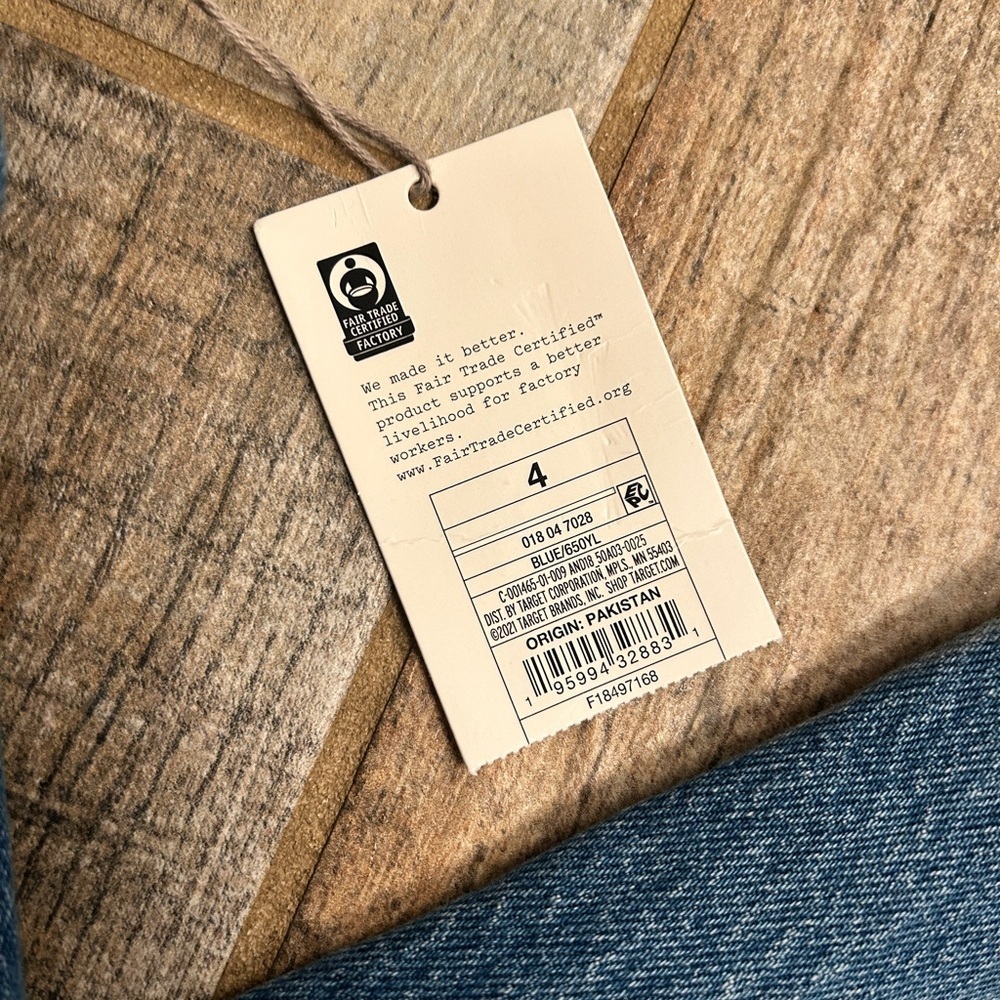 NEW Tapered Leg Highest Rise Blue Jeans Size 4 Regular - Picture 2 of 4